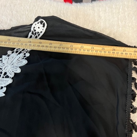 SHEIN Black Sheer Floral Embroidered Poncho Tasseled Hem Loose Tunic Size Medium - Picture 10 of 11